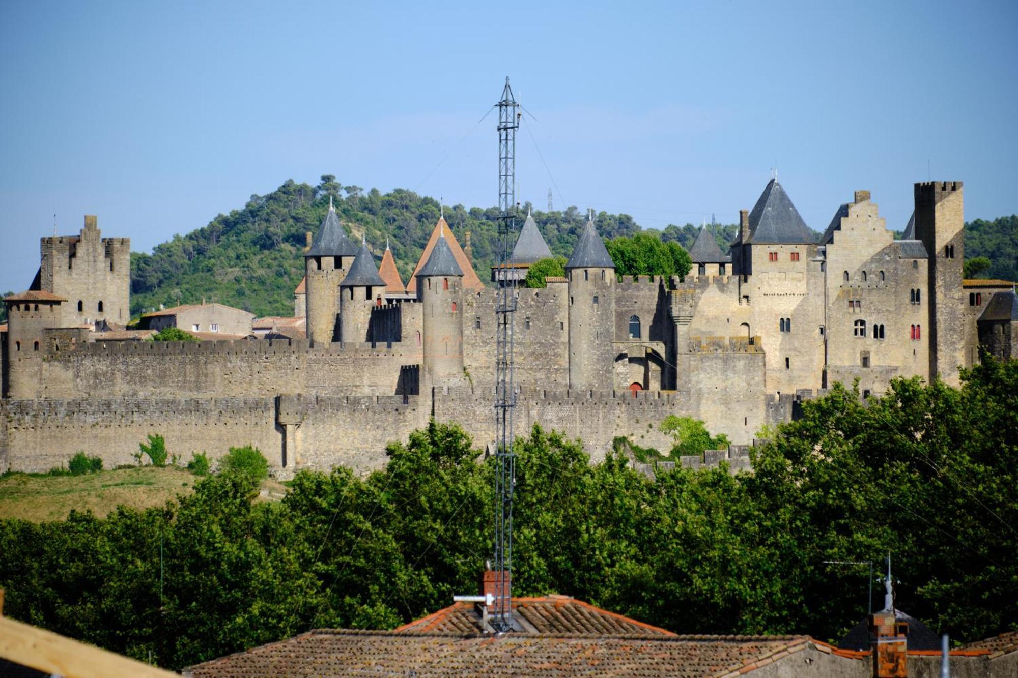 Ferienwohnung Mon Toit Carcassonnais •Hypercentre •Terrasse •Vue Carcassonne Exterior foto